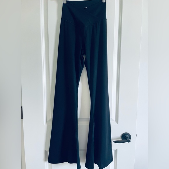 NWT Sunzel Flare Leggings Yoga Pants with Tummy Control High-Waisted and WideLeg - Picture 3 of 11